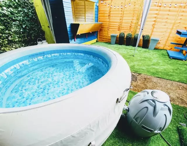 Spacious Canterbury City Centre Gem House with Parking