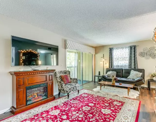 Condo with Pool and Beach Access Near Theme Park