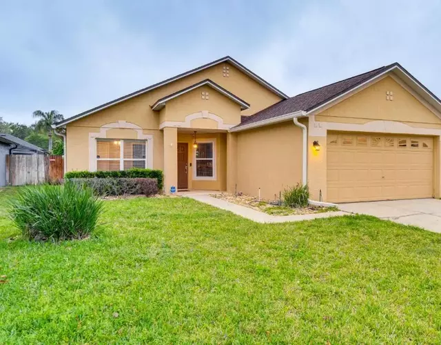 Lovely Florida Retreat with Lanai 5 Mi to Riverwalk