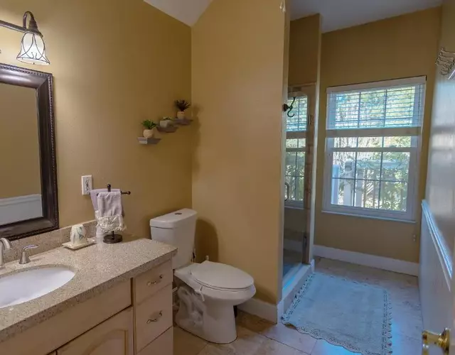 Paradise in a country setting 1100 sq ft apartment