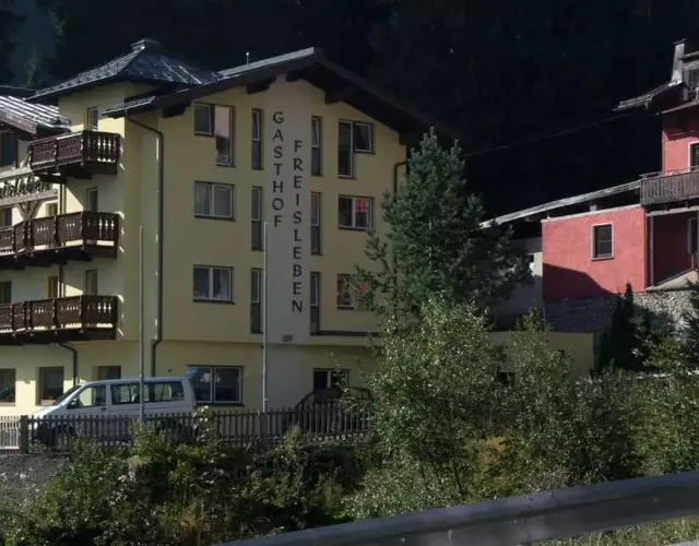 "Quality Hosts Arlberg" Hotel-Gasthof Freisleben