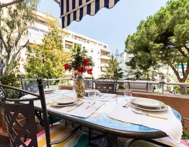 100mq Deluxe Apt - Walk to Beach - Private Parking