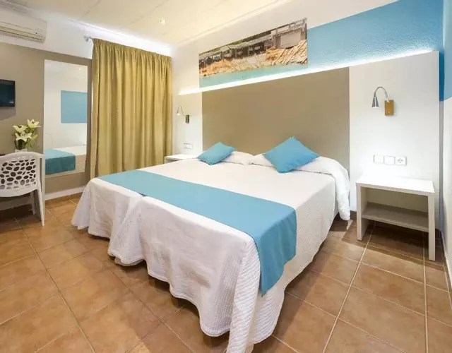 Hostal Adelino