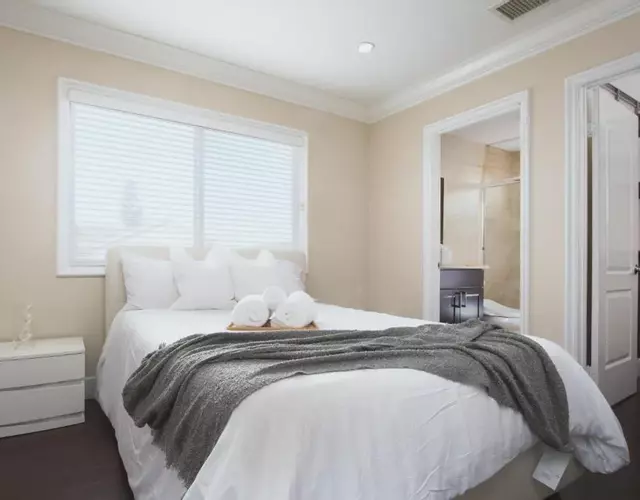 5BR Large Home Not heated POOL- Disneyland, Beaches