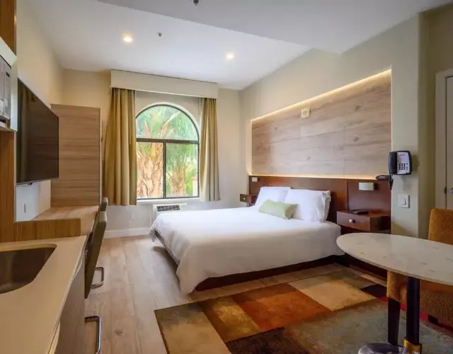 Studios Inn