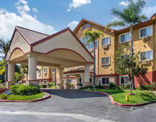 Comfort Suites Near Six Flags Magic Mountain