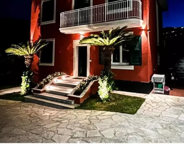 Elegante Villa Giardino + Posteggio privato