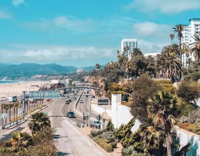 10 Cozy apartment heart of Santa Monica