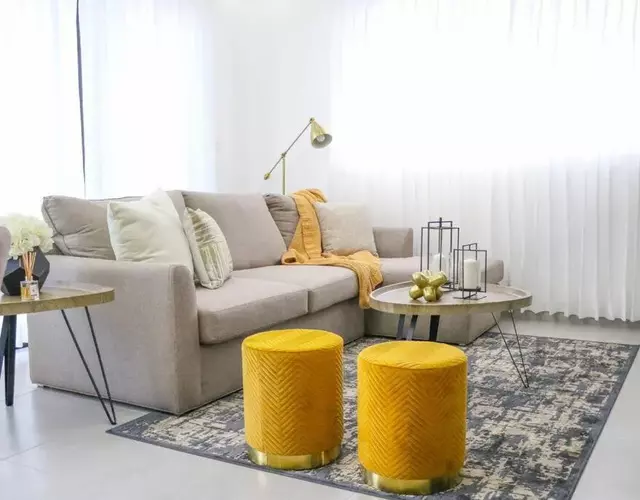 Rialto Residences / pool and gym / Luxury Apartment