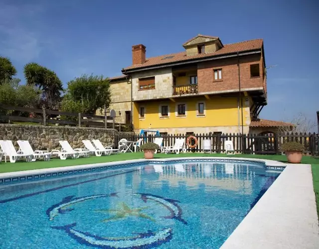 Apartamentos La Gloria