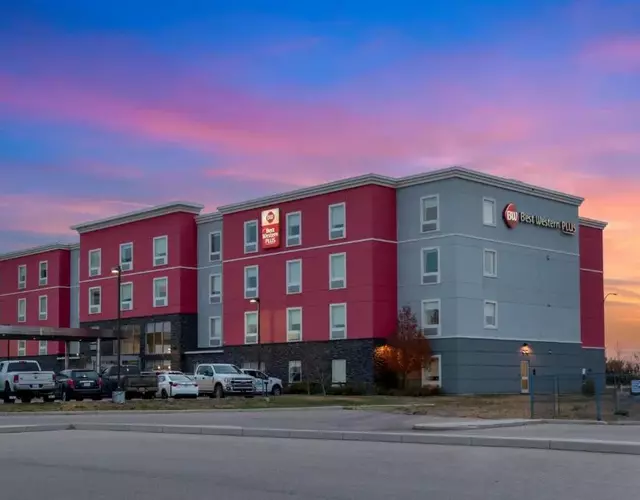 Best Western Plus Airport Inn & Suites