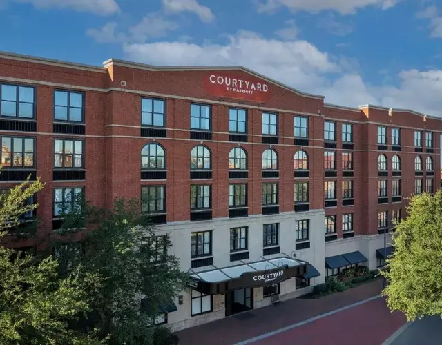 Courtyard by Marriott Savannah Downtown - Historic District