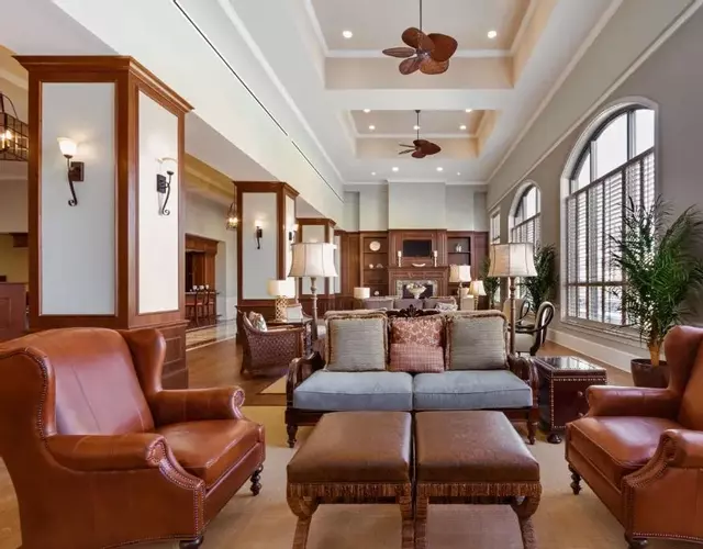 Embassy Suites Savannah Historic District