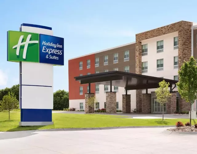 Holiday Inn Express & Suites - Savannah W - Chatham Parkway by IHG
