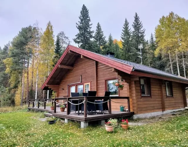 Viihtyisä huvilamökki Saimaan rannalla