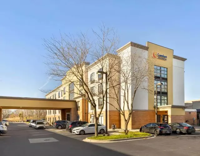 Comfort Inn & Suites Arlington Heights - Schaumburg