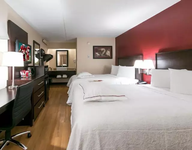 Red Roof PLUS Chicago - Hoffman Estates