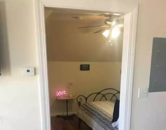 Lovely one bedroom with free parking