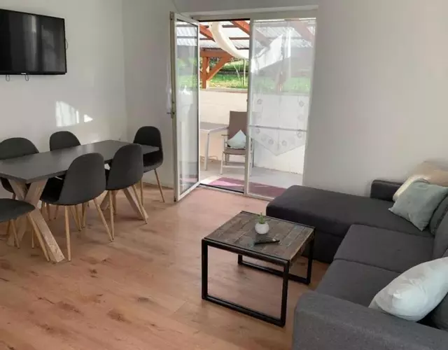 Monteur- und Ferienwohnung 1 - Haus Weitblick Schonungen