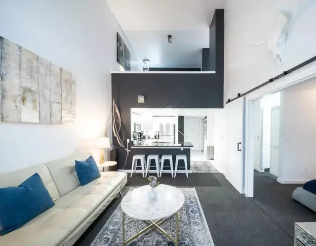 Space Needle Downtown Modern Top Story Penthouse