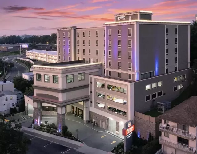 Best Western Premier NYC Gateway Hotel
