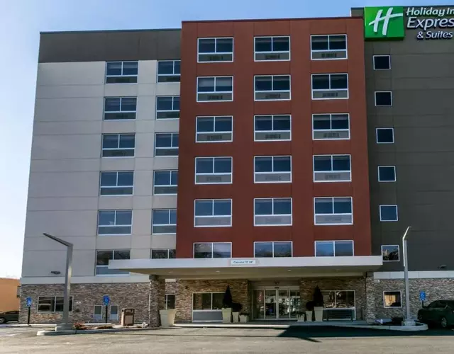 Holiday Inn Express & Suites Jersey City North - Hoboken by IHG