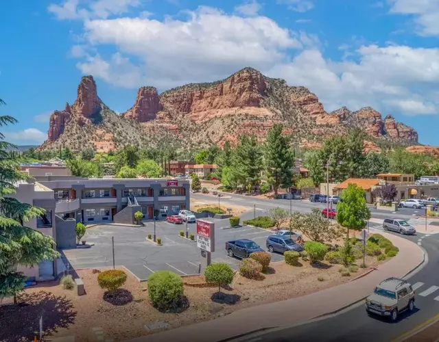 Wildflower Inn at Bell Rock