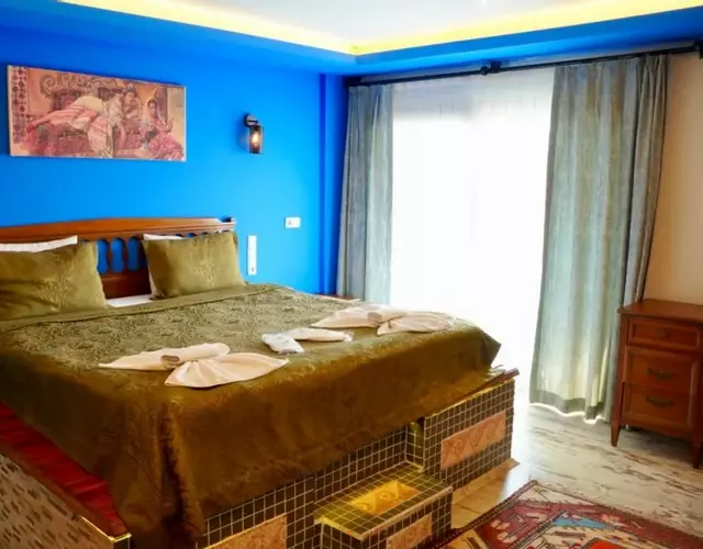Rebetika Hotel & bistro