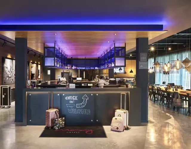 Moxy York
