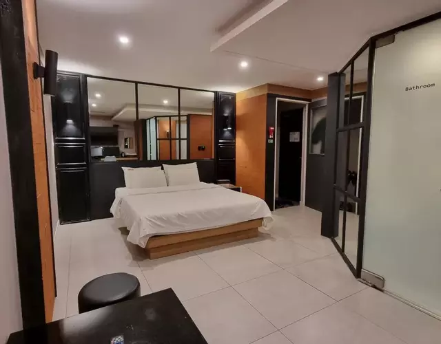 Jamsil Funny Hotel