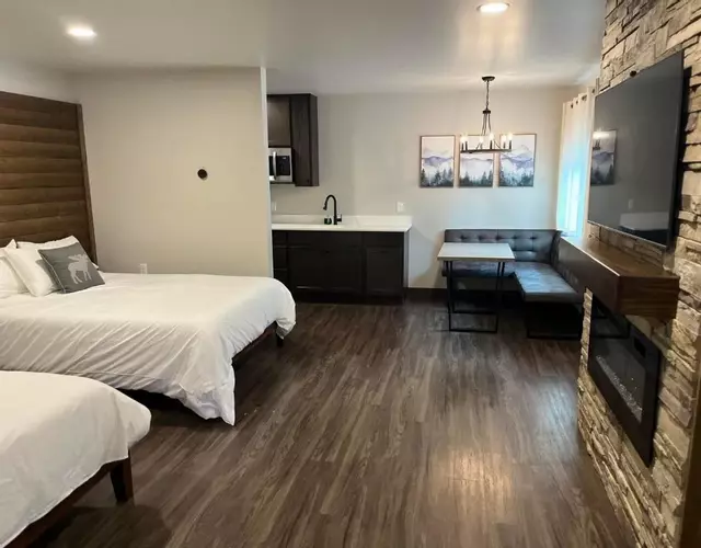 Spruce Lodge