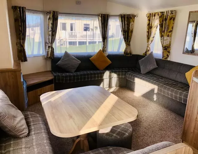 Family friendly, 3-bedroom holiday home