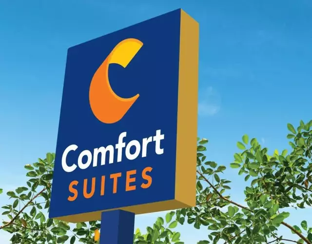 Comfort Inn & Suites Sheboygan I-43