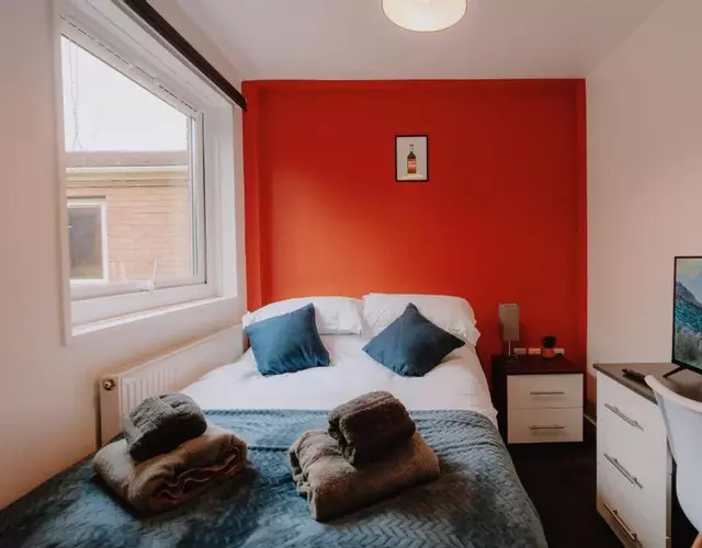 Spacious 6 bed Lodge, Free Parking