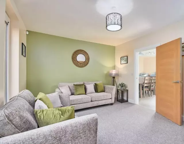 Stylish City Centre house - Parking & Garden