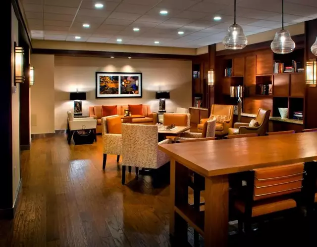 Trumbull Marriott Shelton