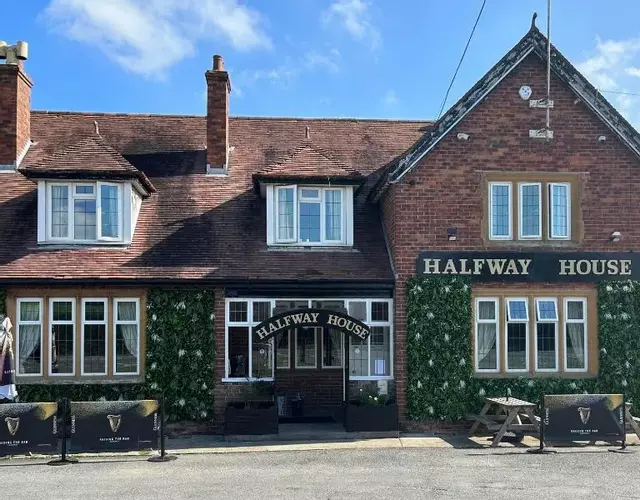 Halfway House Inn Country Lodge