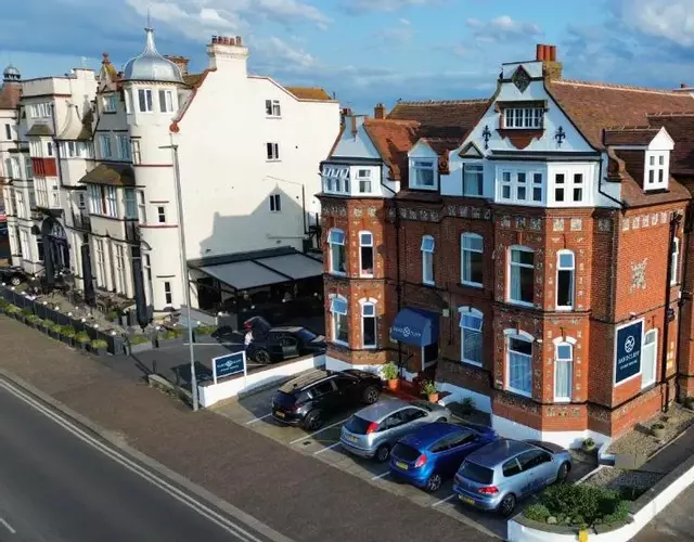 Sandcliff Guest House