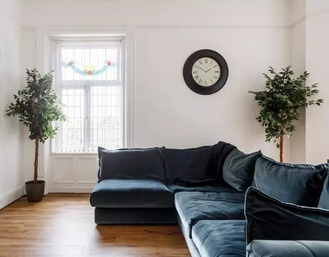 Beech Suite with 85 inch Cinema TV