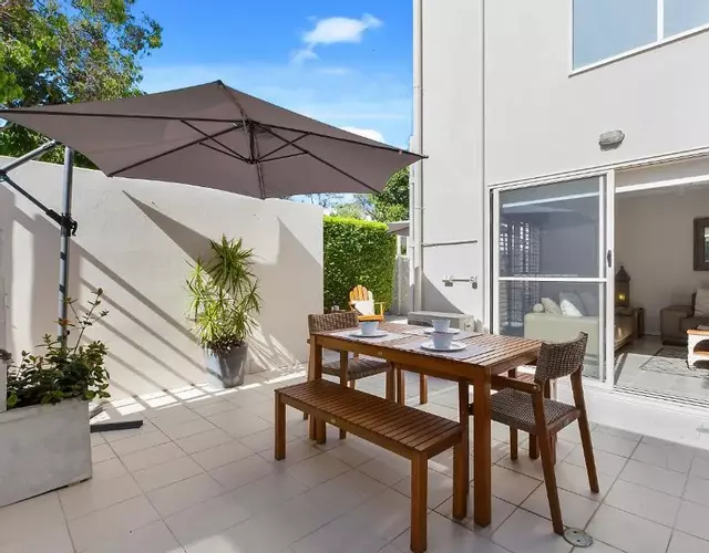 The Courtyards on Hill St