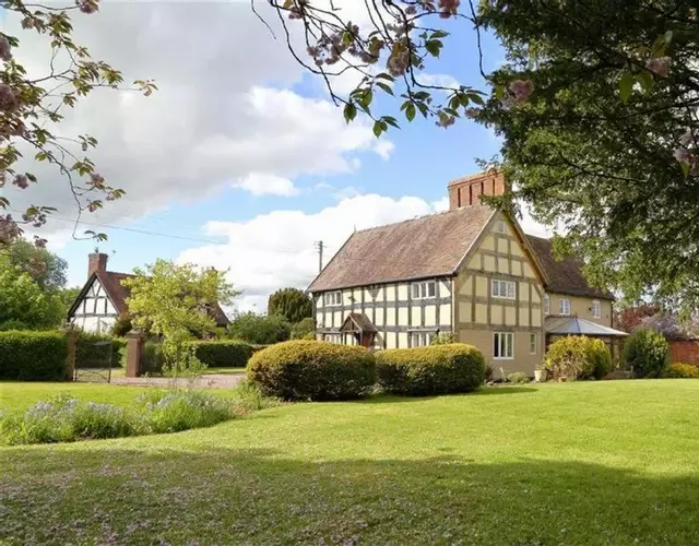 Spenford House 1640 listed house Idilic Location pub walking distance