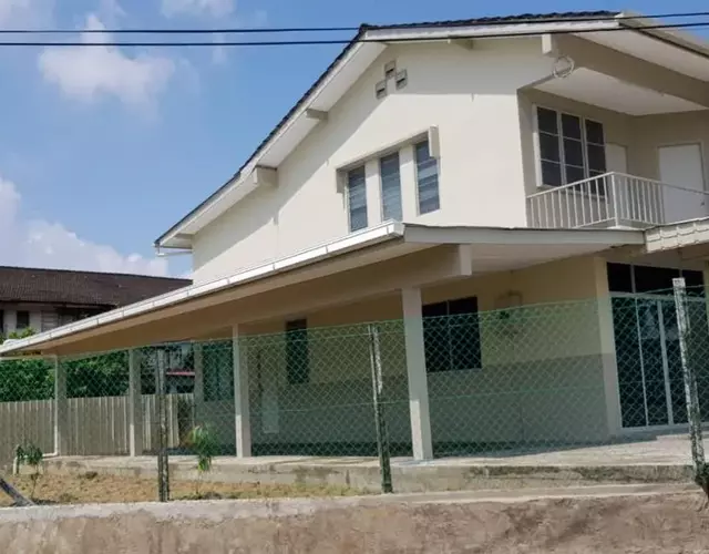 J & I Homestay B 3 Person with shared bathroom