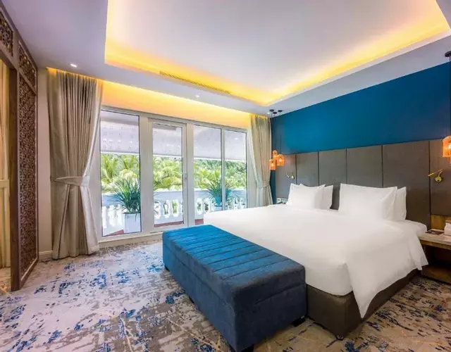 Queenco Hotel & Casino