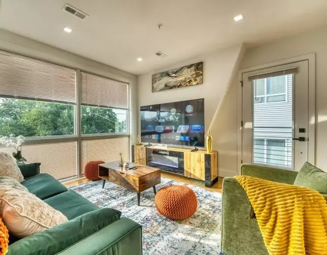 Luxury City Centered Oasis