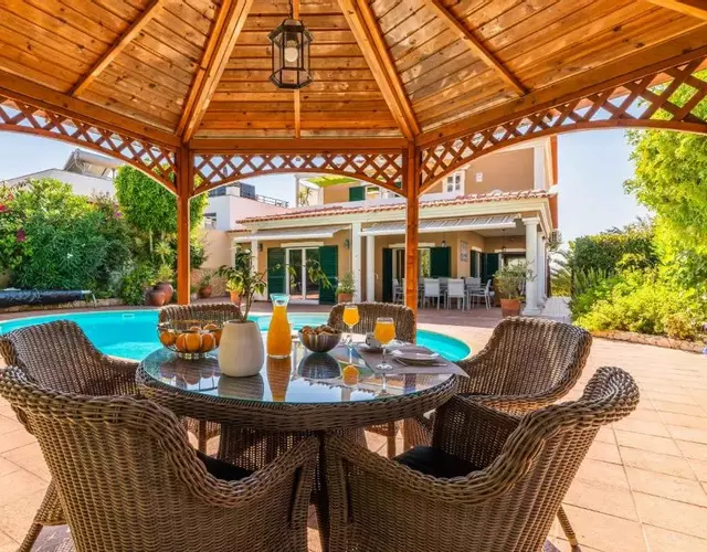 Villa Ferragudo, Piscina e Mesa de Bilhar!