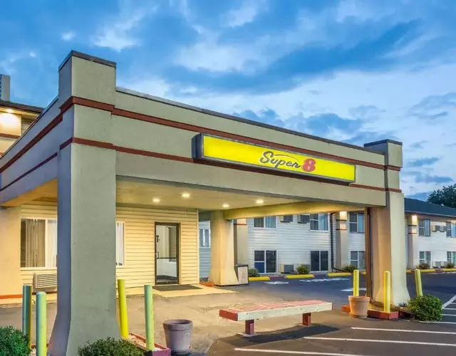 Super 8 by Wyndham North Sioux City