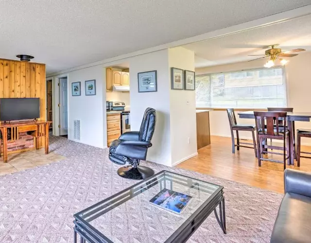 Walkable Sitka Getaway with Community Perks!