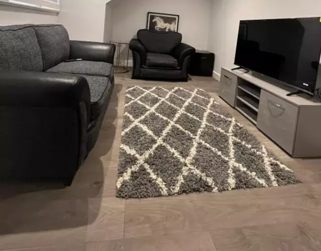 Beautiful Shared One Bed Flat (Room/Front)