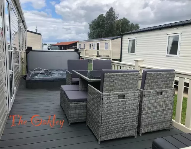 Tattershall Lakes The Oakley Caravan 8 berth with Hot tub & WiFi