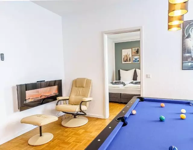 Große Terassen-Wohnung mit Grill, Playstation 5, Billardtisch und Massagesessel